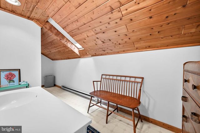 3811 PRICETOWN RD, Fleetwood, PA 19522