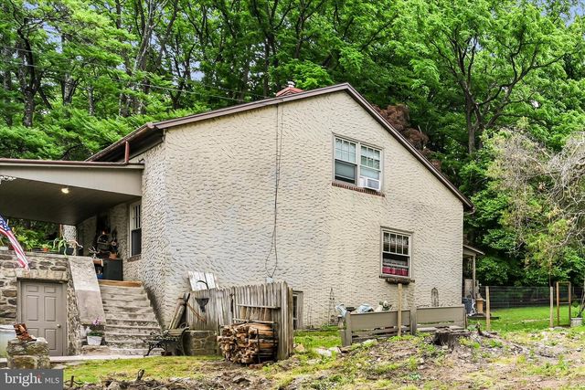 3811 PRICETOWN RD, Fleetwood, PA 19522