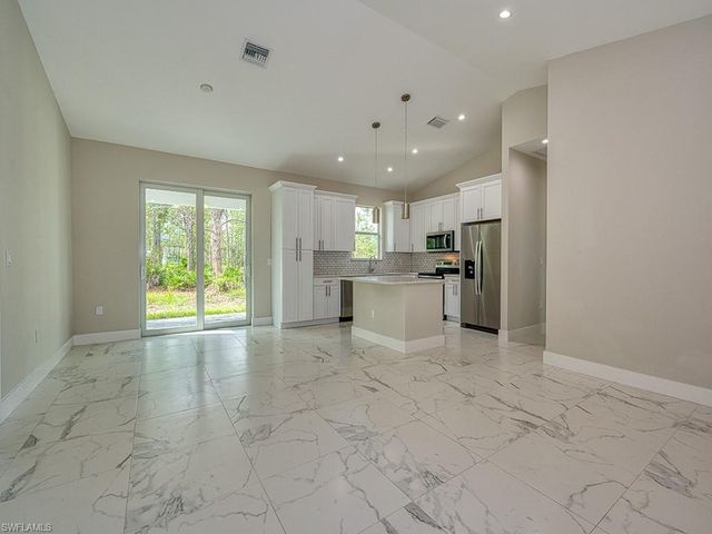 4226 68th AVE NE, Naples, FL 34120