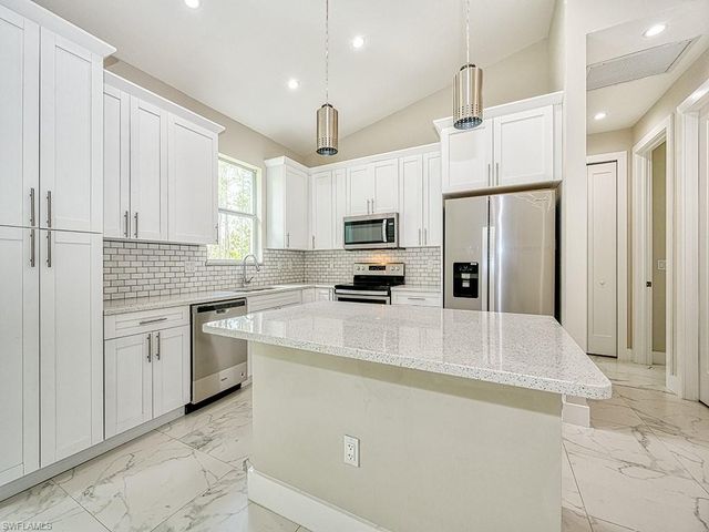 4226 68th AVE NE, Naples, FL 34120