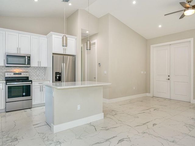 4226 68th AVE NE, Naples, FL 34120