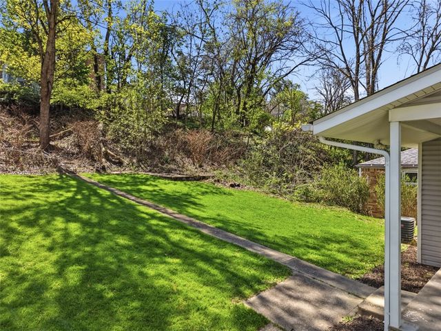 1014 McLaughlin Run, Bridgeville, PA 15017