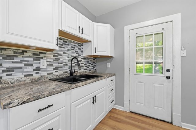 1014 McLaughlin Run, Bridgeville, PA 15017