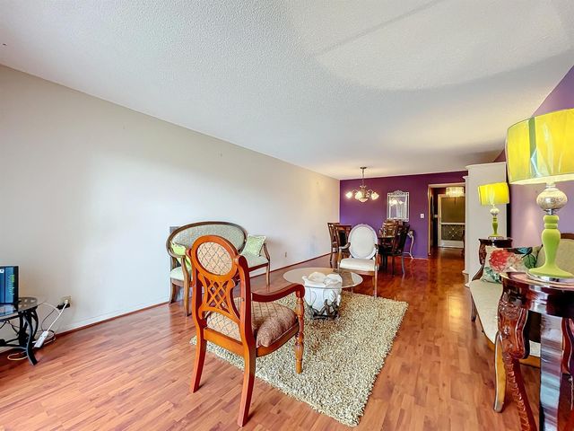 6080 NW 44th Street 408, Lauderhill, FL 33319
