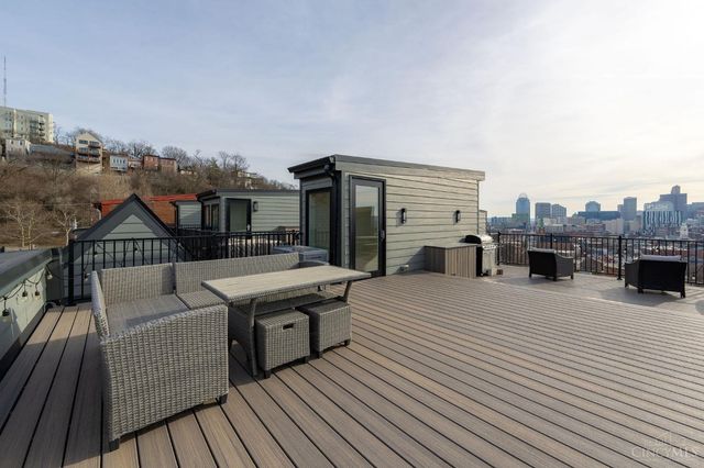 305 Seitz Street, Cincinnati, OH 45202