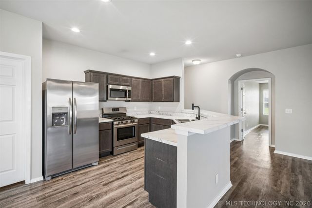 11428 S 239th East Avenue, Broken Arrow, OK 74014