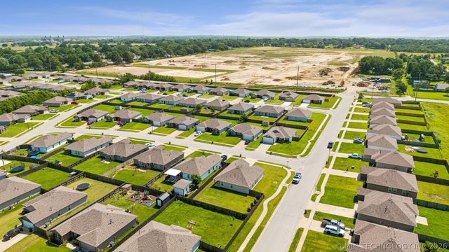 11428 S 239th East Avenue, Broken Arrow, OK 74014