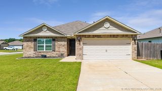 11428 S 239th East Avenue, Broken Arrow, OK 74014