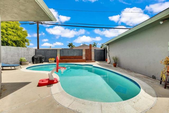 6567 Carthage Street, San Diego, CA 92120