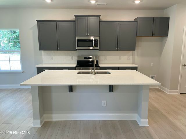 1021 Wood Creek Road NE, Leland, NC 28451