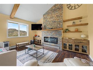 38 Navajo Ct, Lyons, CO 80540