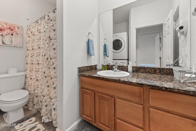 1270 Century Oaks, B, Gulfport, MS 39507