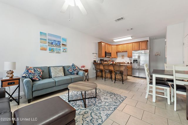 1270 Century Oaks, B, Gulfport, MS 39507