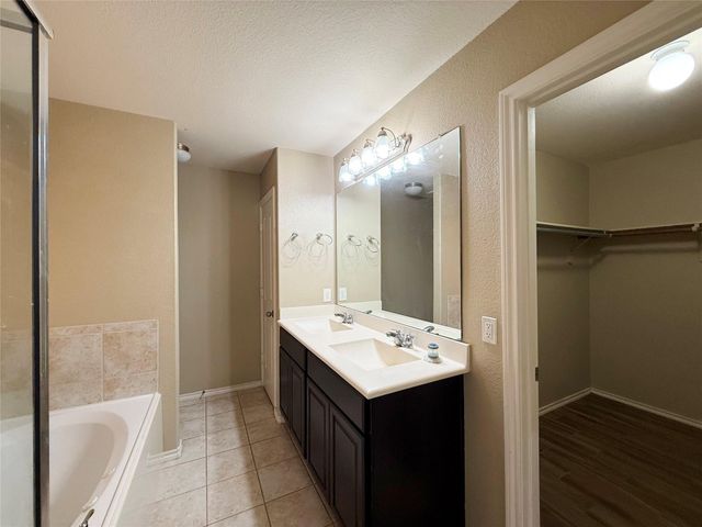 1626 Thornhollow Drive, Houston, TX 77014