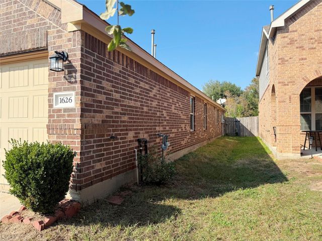 1626 Thornhollow Drive, Houston, TX 77014