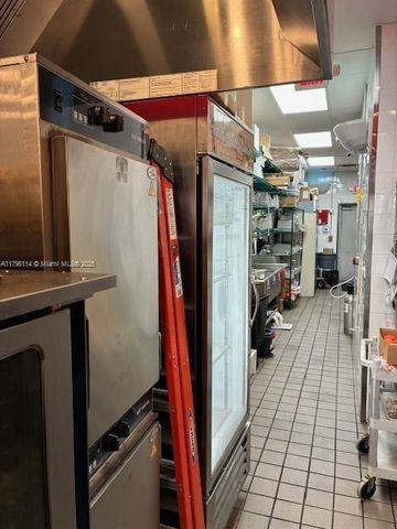 1678 NE SubShop, North Miami Beach, FL 33179