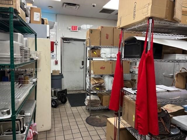 1678 NE SubShop, North Miami Beach, FL 33179