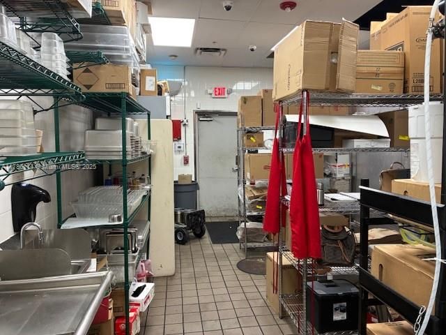 1678 NE SubShop, North Miami Beach, FL 33179