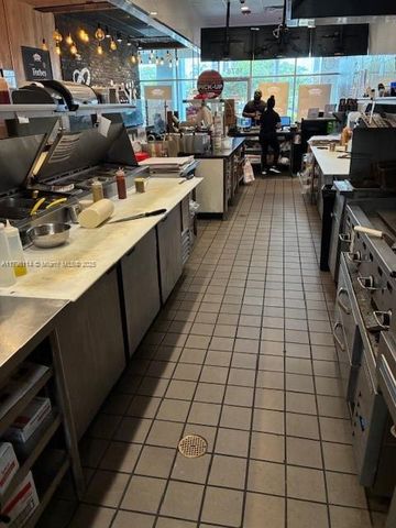 1678 NE SubShop, North Miami Beach, FL 33179