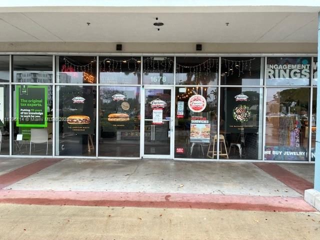 1678 NE SubShop, North Miami Beach, FL 33179