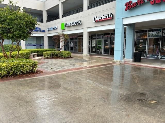 1678 NE SubShop, North Miami Beach, FL 33179