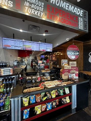 1678 NE SubShop, North Miami Beach, FL 33179