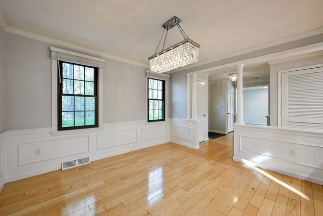 15 Edwards Rd, Foxboro, MA 02035
