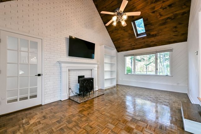 15 Edwards Rd, Foxboro, MA 02035