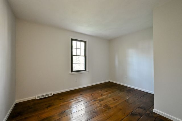15 Edwards Rd, Foxboro, MA 02035