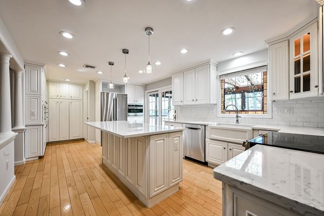 15 Edwards Rd, Foxboro, MA 02035