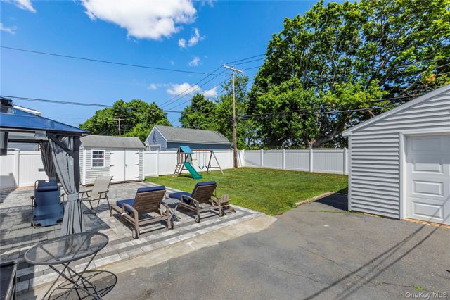 51 Cliff Lane, Levittown, NY 11756