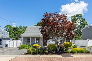 51 Cliff Lane, Levittown, NY 11756