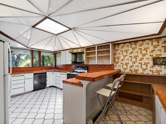2 Monte Verde Heights, Santa Cruz, CA 95060
