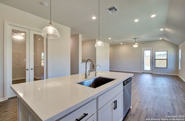 1727 Heritage Maples, New Braunfels, TX 78132