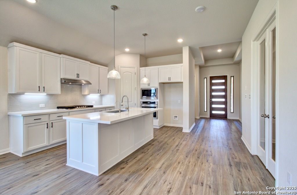 1727 Heritage Maples, New Braunfels, TX 78132
