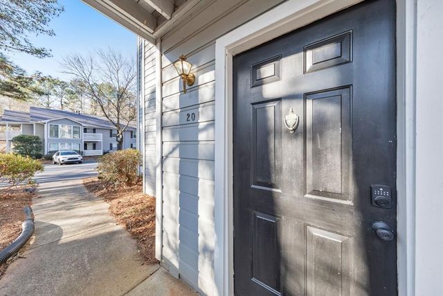 201 Natchez Trace, Atlanta, GA 30350