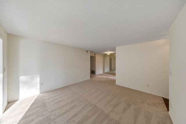 201 Natchez Trace, Atlanta, GA 30350