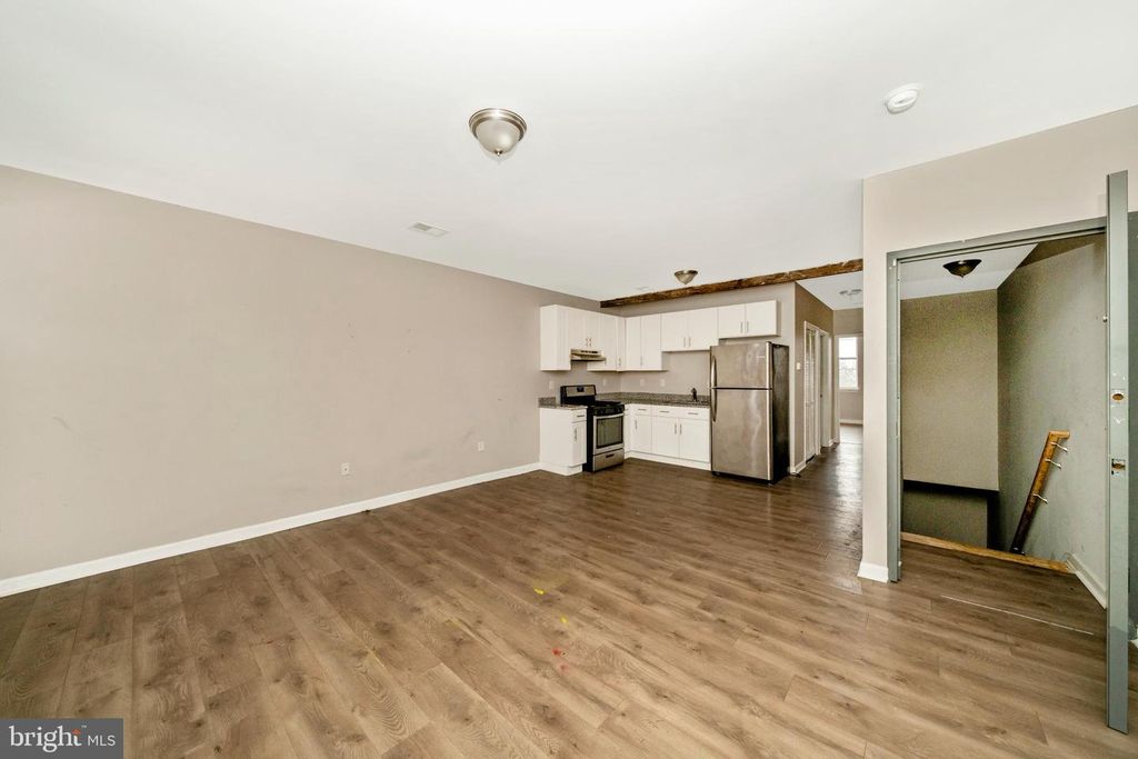 Image 26 of property listing at 1014 W LANVALE ST, Baltimore, MD 21217