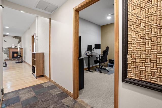 #12 Broadway 203, Fargo, ND 58102