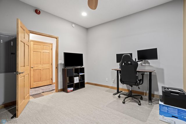 #12 Broadway 203, Fargo, ND 58102