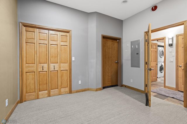 #12 Broadway 203, Fargo, ND 58102