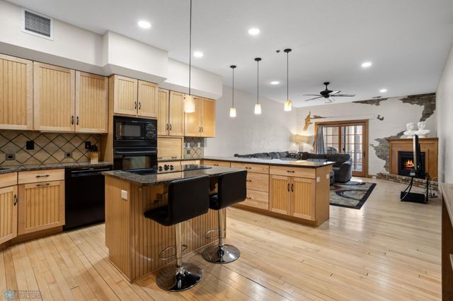 #12 Broadway 203, Fargo, ND 58102
