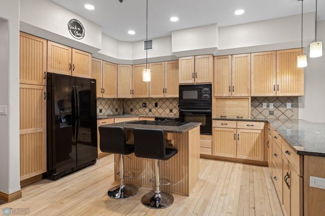 #12 Broadway 203, Fargo, ND 58102