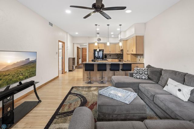 #12 Broadway 203, Fargo, ND 58102