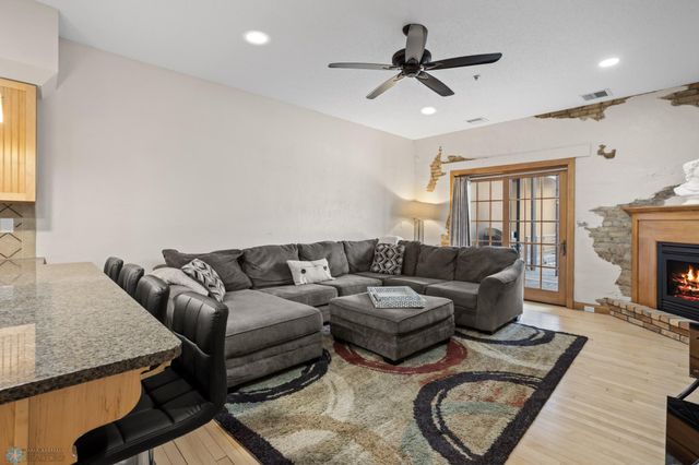 #12 Broadway 203, Fargo, ND 58102