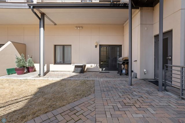 #12 Broadway 203, Fargo, ND 58102
