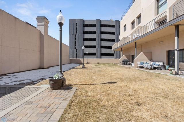 #12 Broadway 203, Fargo, ND 58102