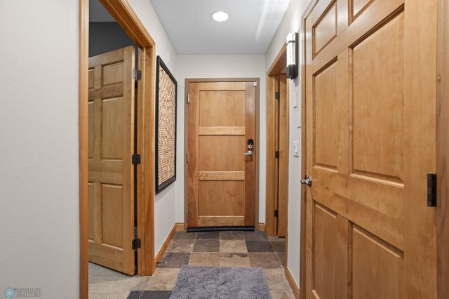 #12 Broadway 203, Fargo, ND 58102