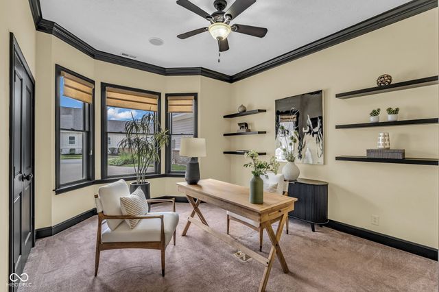 15268 Kampen Circle, Carmel, IN 46033