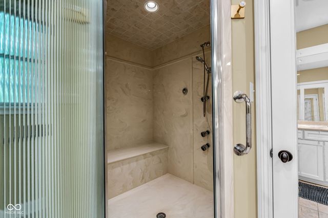15268 Kampen Circle, Carmel, IN 46033